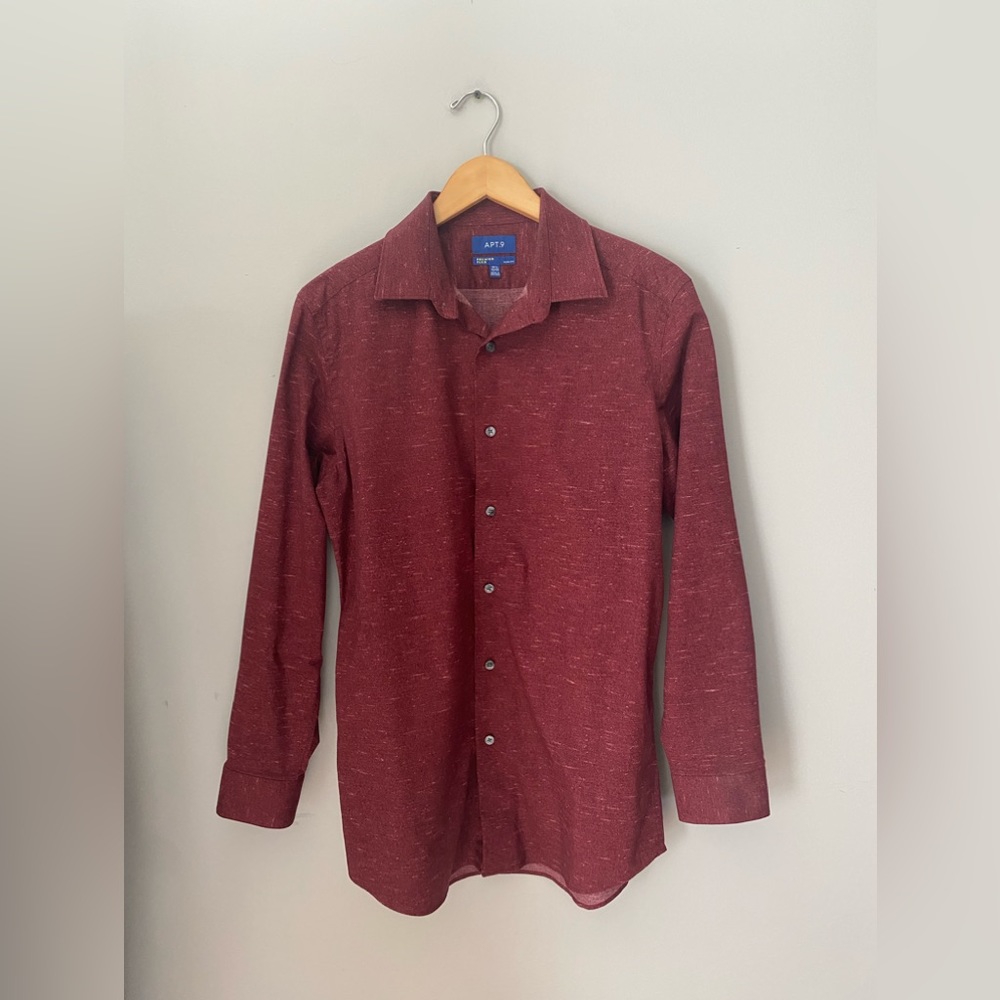 APT 9 Men's button-down shirt, long sleeve, burgundy, fitted.